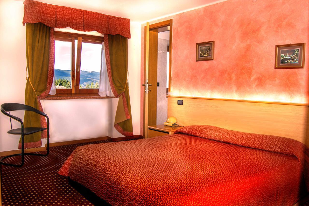 Hotel Belvedere Роана Экстерьер фото